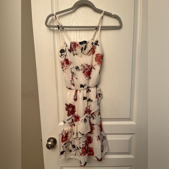 Eclipse Dresses & Skirts - Lightweight summer dress super flattering